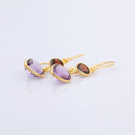 pear shape red garnet amethystピアス