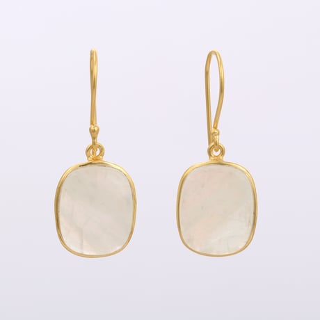 cube shape rainbow moonstoneピアス
