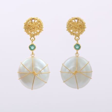 emerald and pearl studピアス
