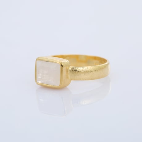 rectangular shape moonstoneリング