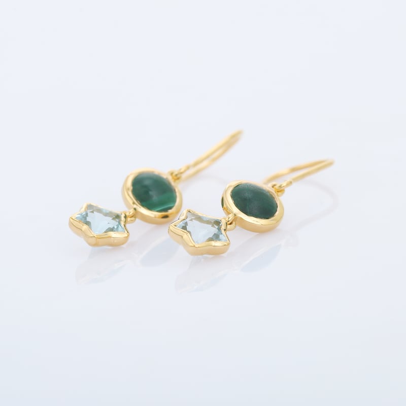 Mastani エメラルドピアス