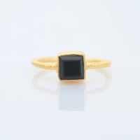 small square black onyxリング