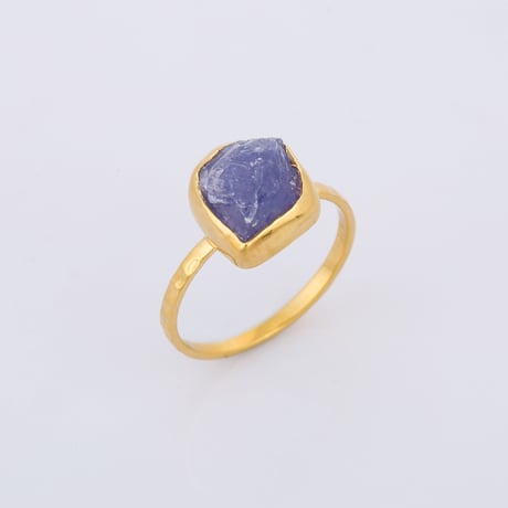 diya shape rough tanzaniteリング