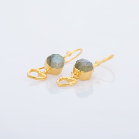labradorite heartピアス