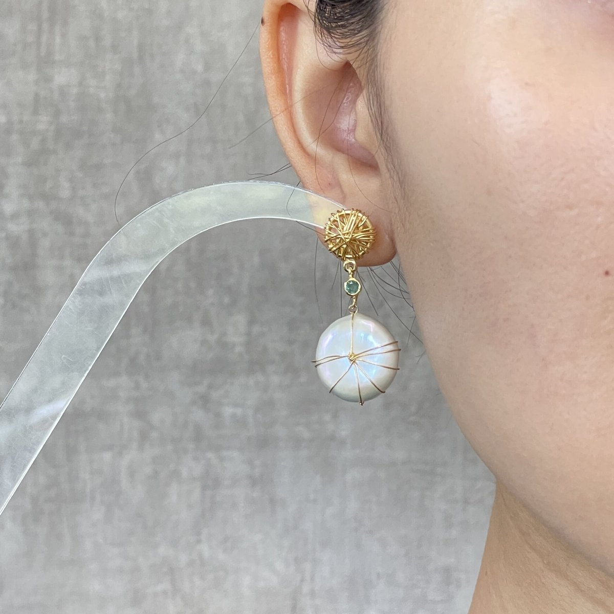 Mastani エメラルドピアス