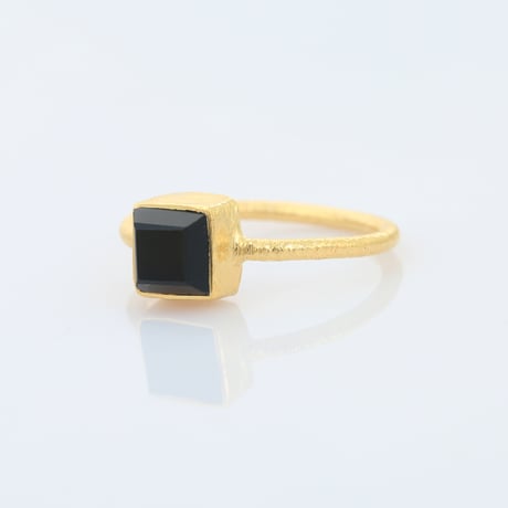 small square black onyxリング