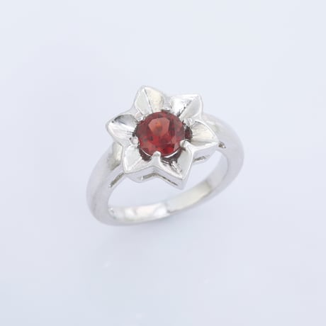 silver red garnet flowerリング