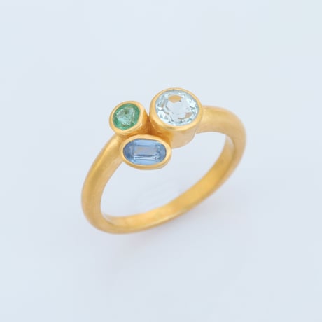blue topaz emerald kyaniteリング