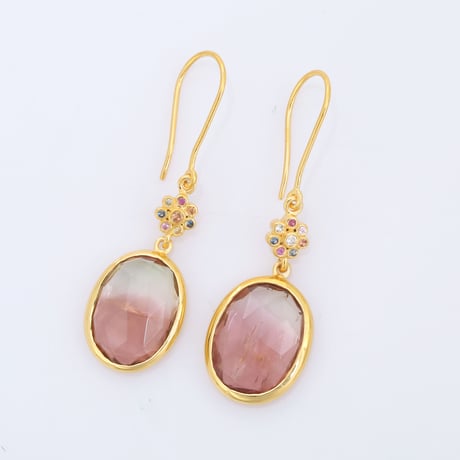 large bi-color tourmaline with accentピアス
