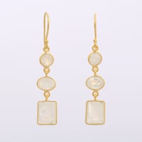 mix shape moonstoneピアス