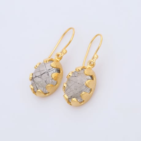 black rutile tribal motifピアス