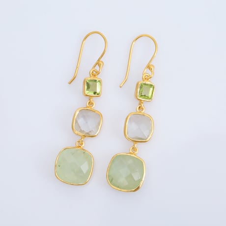 peridot green amethyst preniteピアス