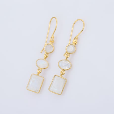 mix shape moonstoneピアス