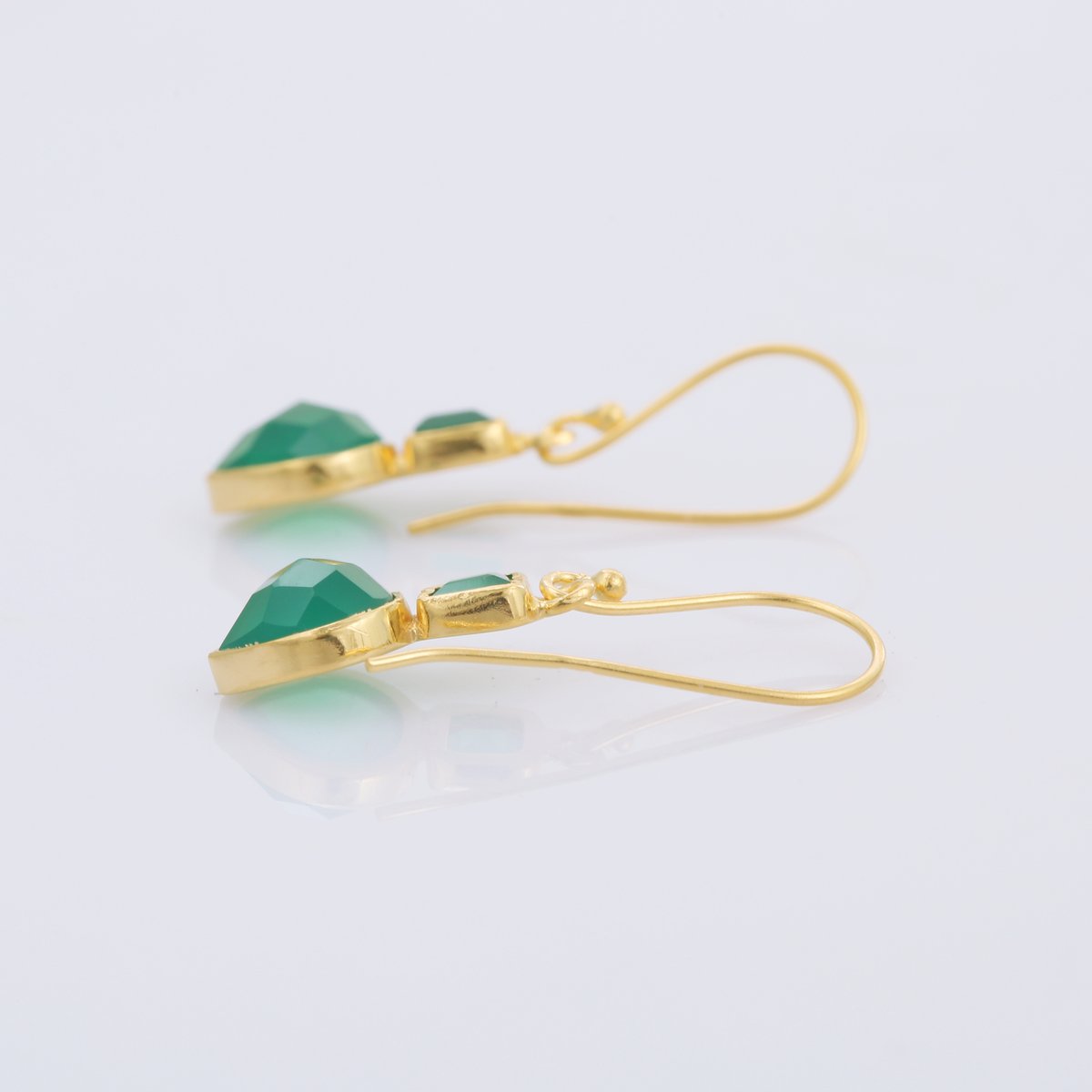 green onyx tribal motifピアス | MASTANI