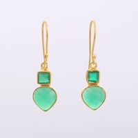 green onyx tribal motifピアス