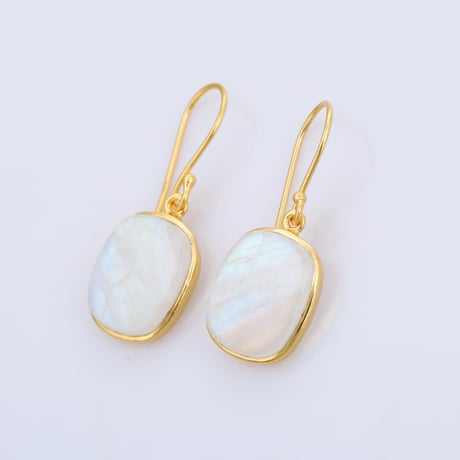 cube shape rainbow moonstoneピアス