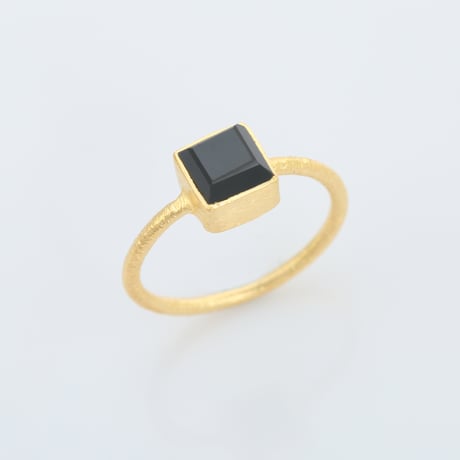 small square black onyxリング
