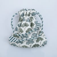 blue and gray leaf fan巾着ポーチ