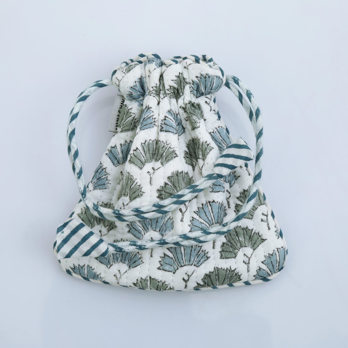 blue and gray leaf fan巾着ポーチ | MASTANI