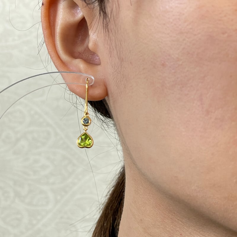 Mastani エメラルドピアス