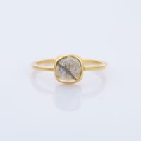 small inclusion labradoriteリング