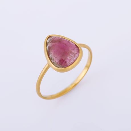bezel set pyramid shape vivid pink tourmalineリング