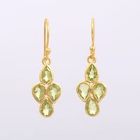 floral motif peridotピアス