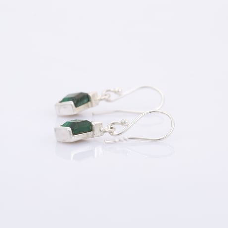 silver malachiteピアス