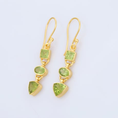 square oval triangle peridotピアス