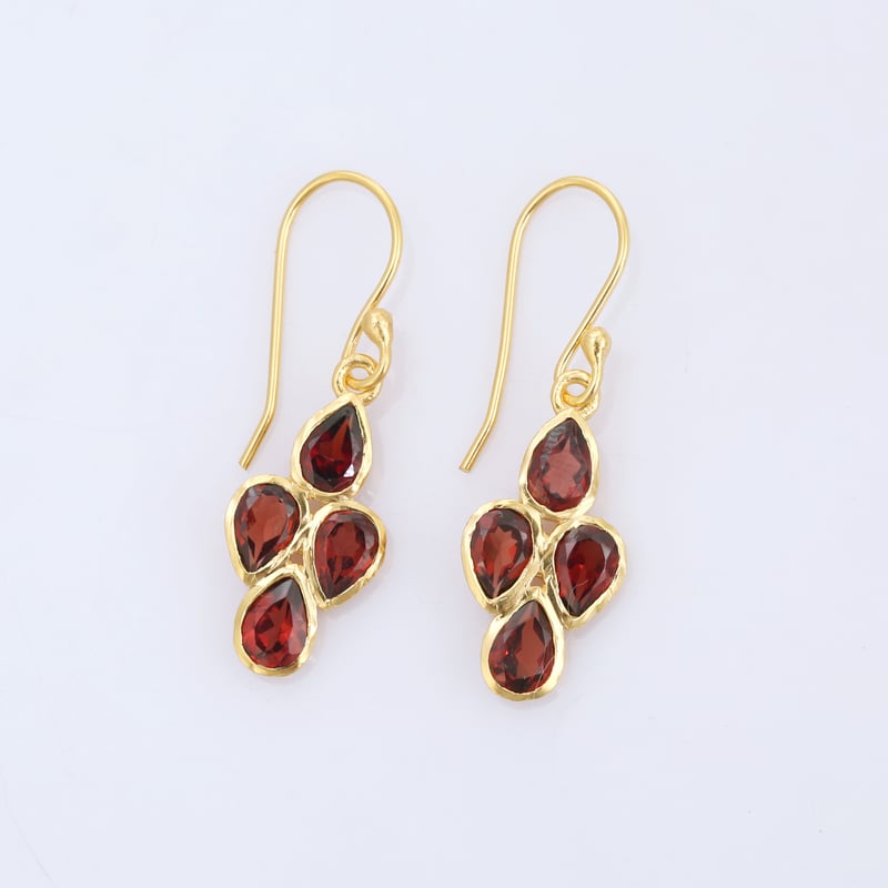 red garnet floral motifピアス | MASTANI