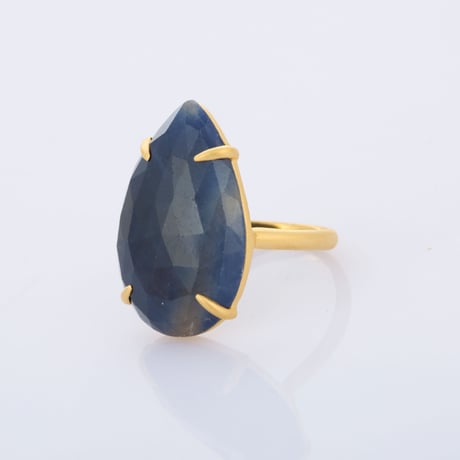 large pear shape blue sapphireリング