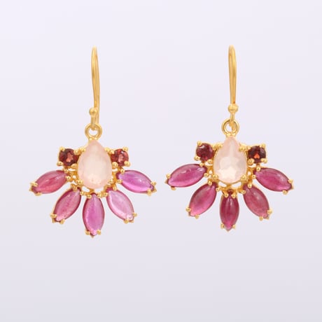 Mastani エメラルド　ピアス Mastani エメラルドピアス