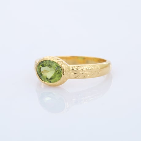 peridot ovalリング