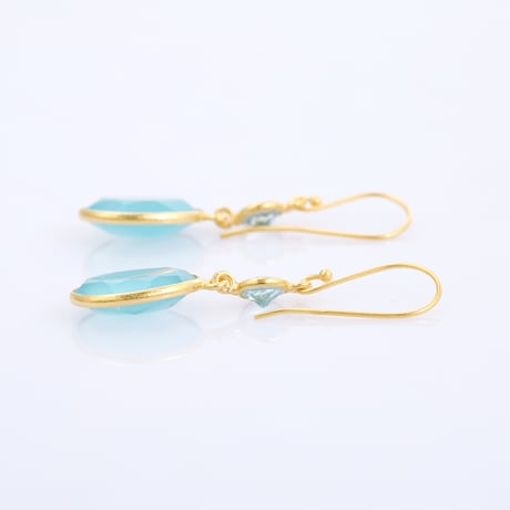 blue topaz aqua chalcedonyピアス