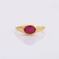 oval red rubyリング