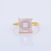 square rose quartzリング