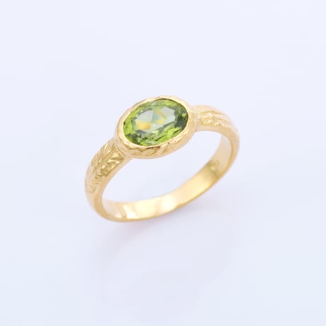 peridot ovalリング