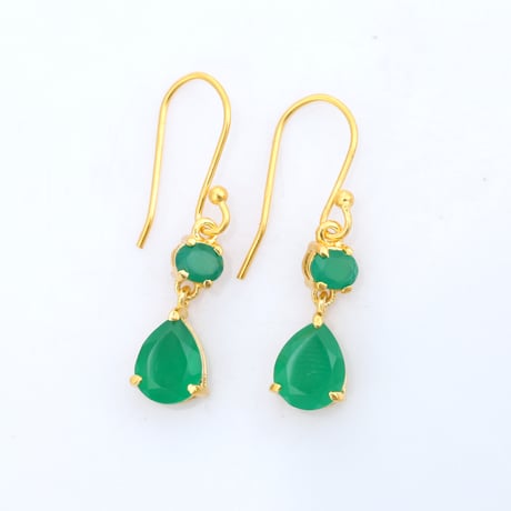 green onyx round pear shapeピアス