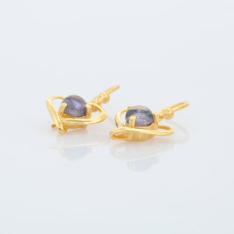 heart shaped ioliteピアス