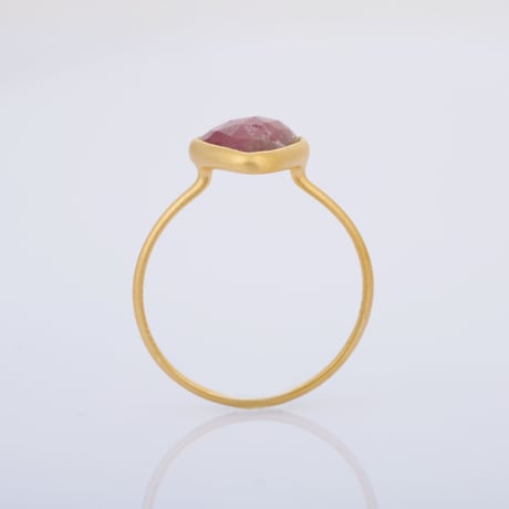 bezel set pyramid shape vivid pink tourmalineリング