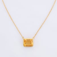 light color rectangular citrineネックレス