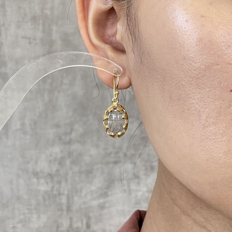 black rutile tribal motifピアス