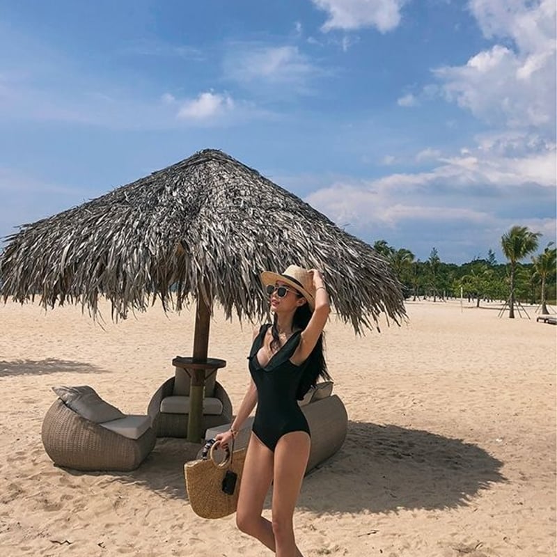 深Vフリルバックリボンワンピース モノキニ水着 ビキニ | Marmilagre