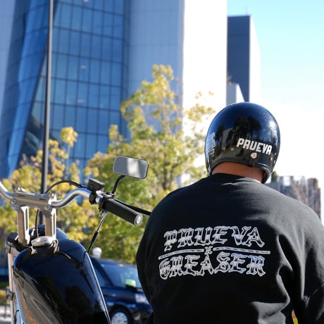 PRUEVA x GREASER - DE LA ROSA - Sweat Crew　BLACK