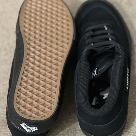 VANS HALF CAB BLACK（US）