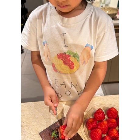 とびきりおいしいおうちごはん_こどもTシャツ