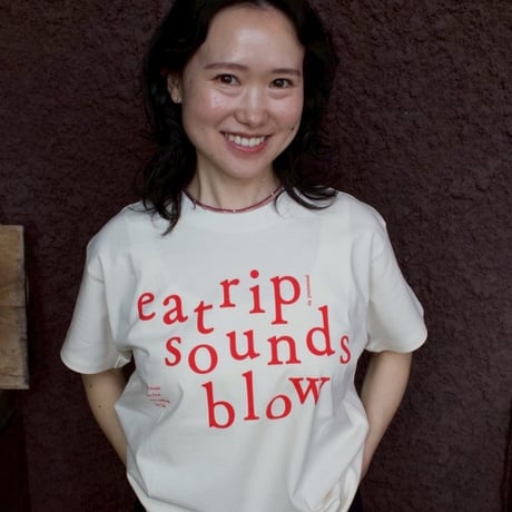 “ eatrip sounds blow “ T-shirt / IVORY