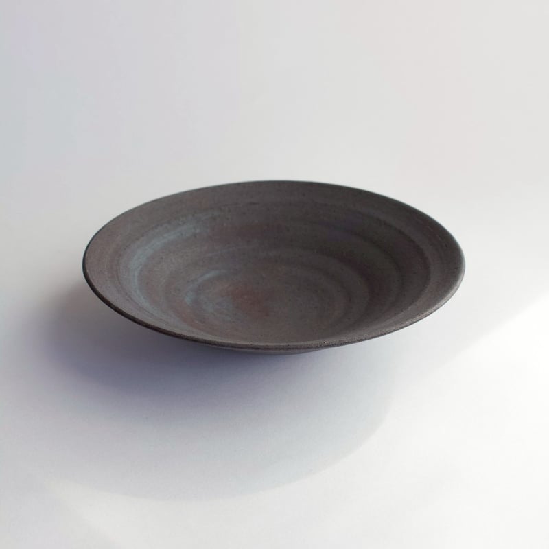 二階堂明弘 no.22 錆器リム皿（中） | eatrip soil