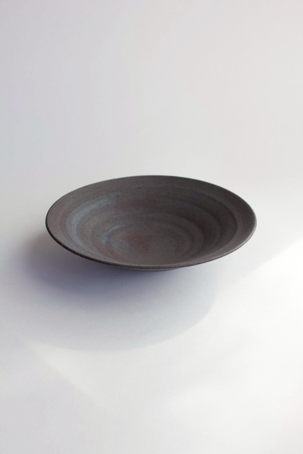 二階堂明弘 no.22 錆器リム皿（中） | eatrip soil