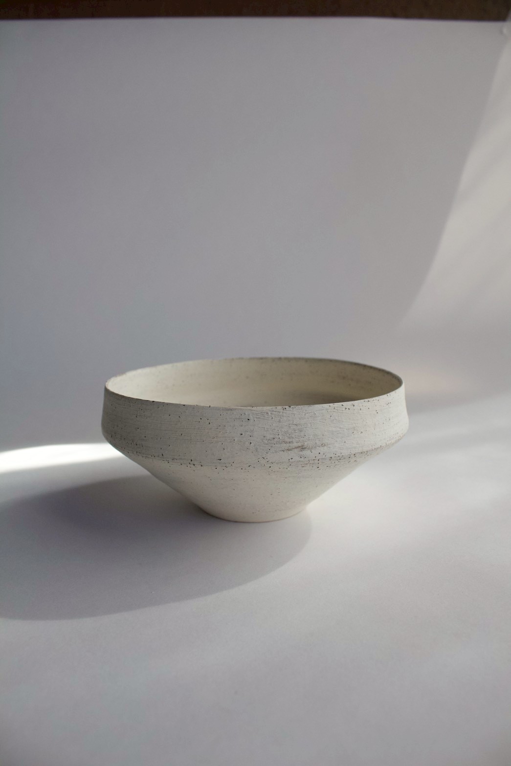 二階堂明弘 no.13 やきしめドラ鉢（白） | eatrip soil